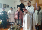 Эконом Далматовской обители иеромонах Софроний (Григорьев) отслужил Литургию в Лазареву субботу и день своего тезоименитства в храме-часовне в честь прп. Тихона Калужского д. Ипатова Катайского округа Монастырского благочиния