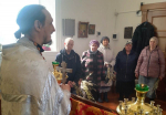 Эконом Далматовской обители иеромонах Софроний (Григорьев) отслужил Литургию в Лазареву субботу и день своего тезоименитства в храме-часовне в честь прп. Тихона Калужского д. Ипатова Катайского округа Монастырского благочиния